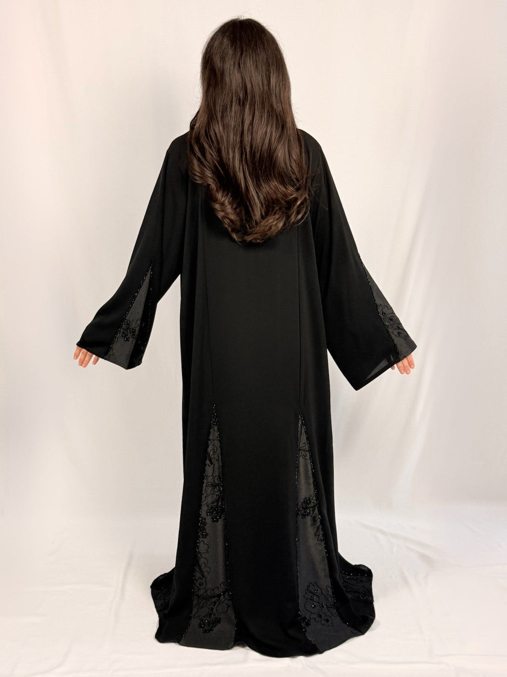 Samara Midnight Pearl Abaya vue dos coupe longue tissu fluide