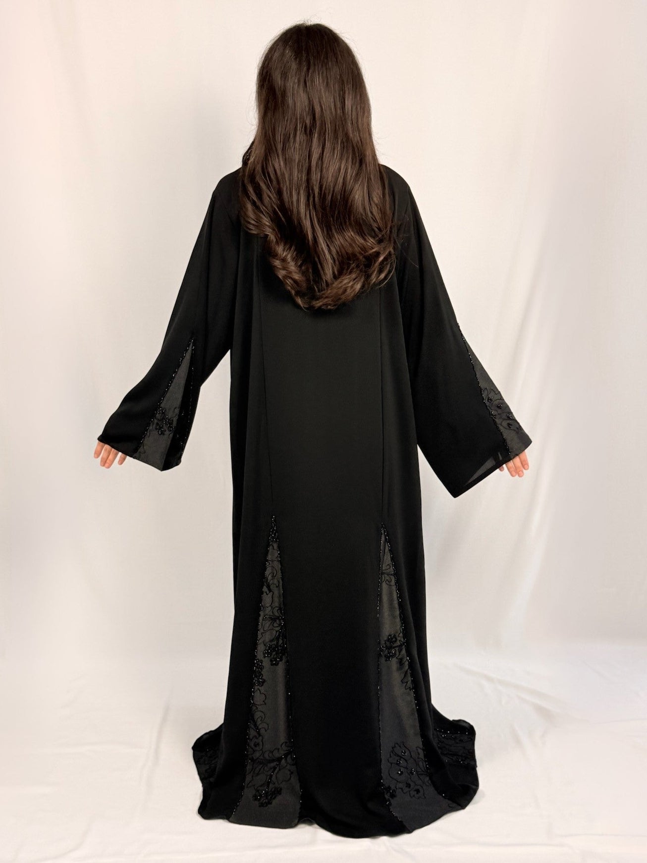 Samara Midnight Pearl Abaya vue dos coupe longue tissu fluide