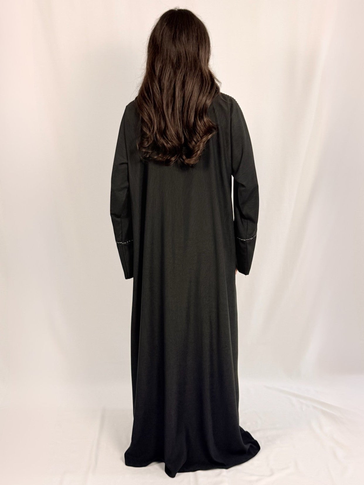 Samara Essentiel Black Abaya vue dos coupe droite fluide